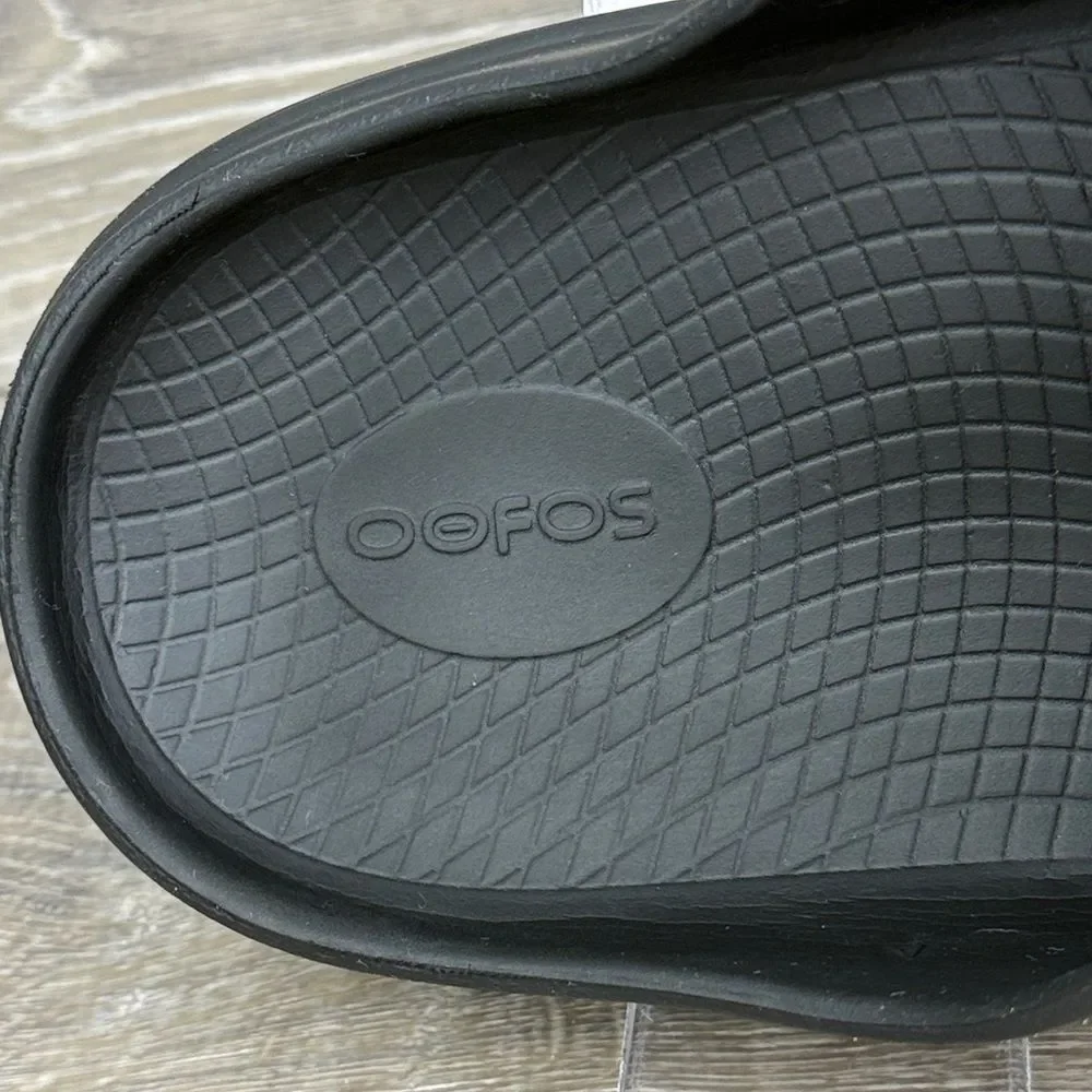 Oofos Oocloog Men's Sz 12/Women’s 14 Black Oofoam Slip-On Recovery Mules Clogs